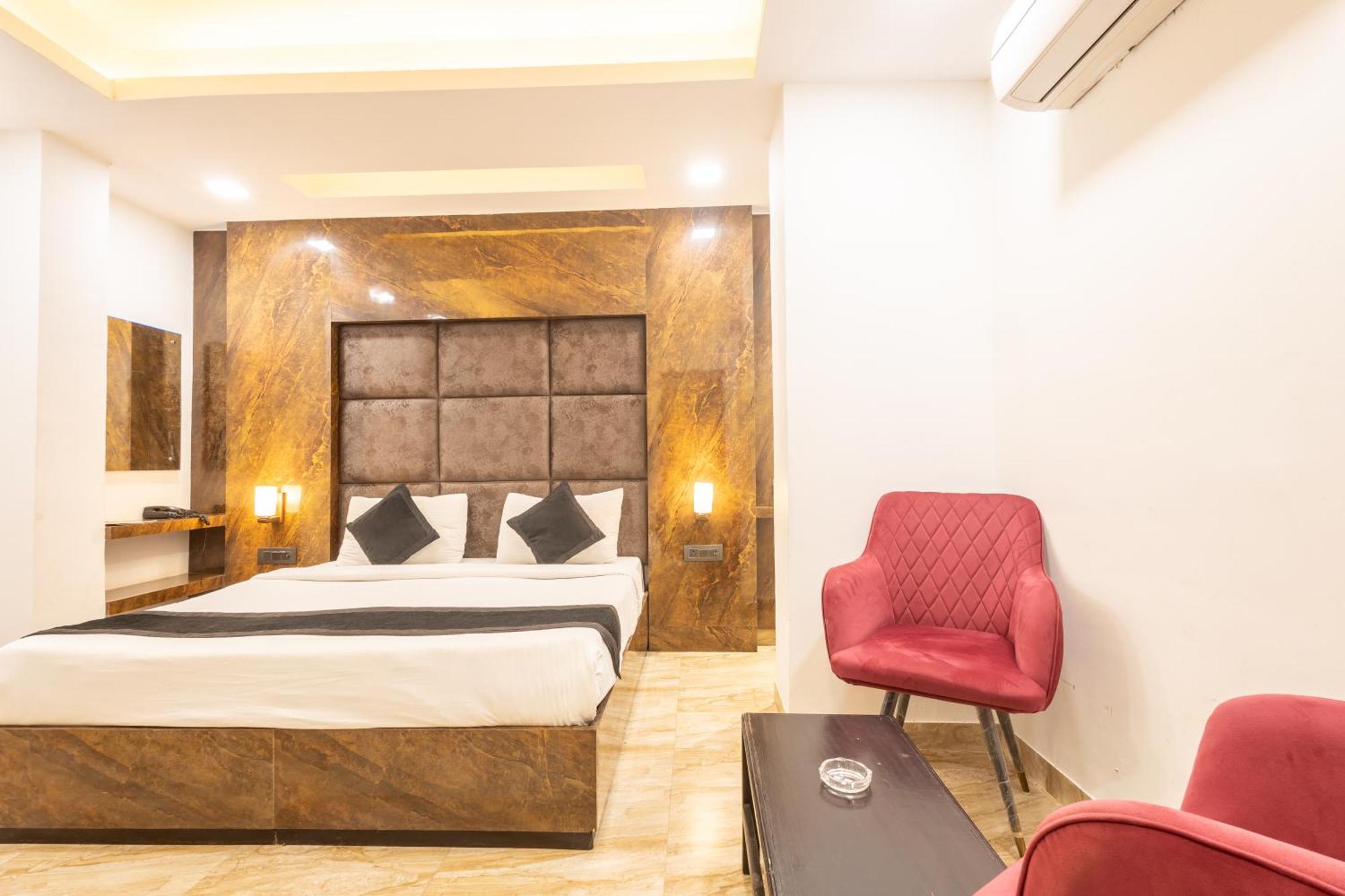 Hotel Cosmo Near Blk Hospital Karol Bagh Delhi  Exterior photo