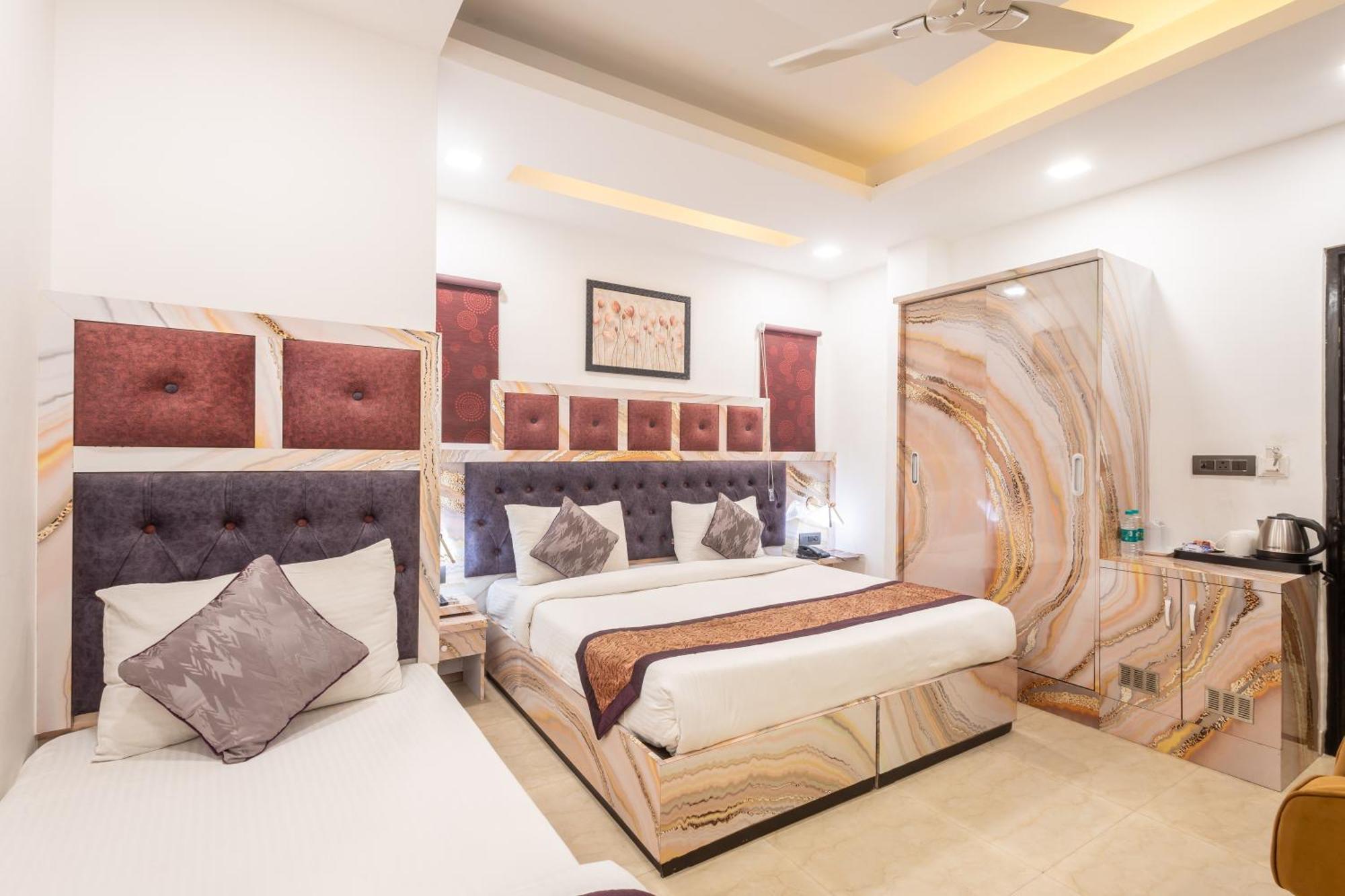 Hotel Cosmo Near Blk Hospital Karol Bagh Delhi  Exterior photo